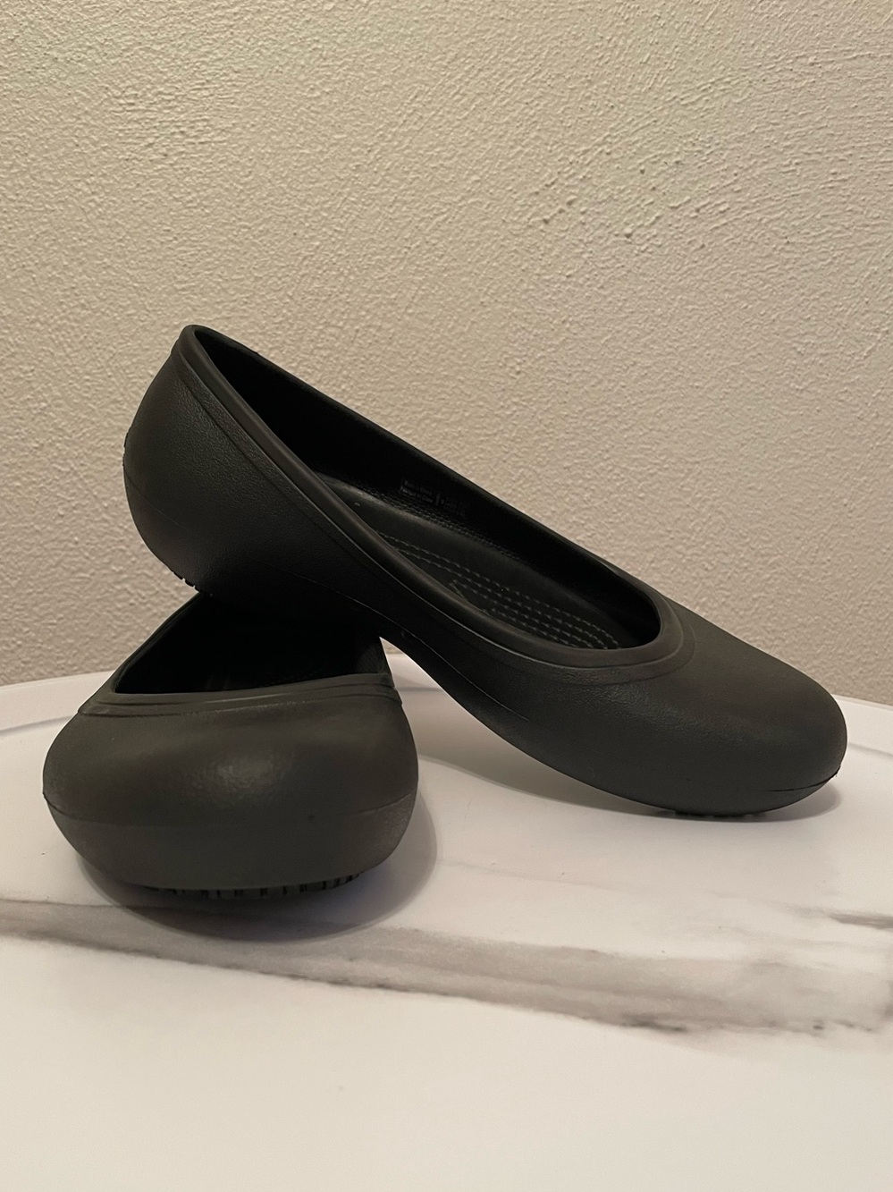 Crocs Alice At Work Women's Black Ballet Flats Comfort Non-Slip size 6